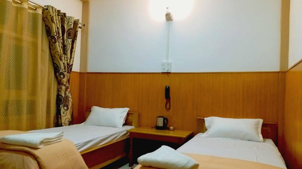 Hotel The Oak Tawang Bagian luar foto